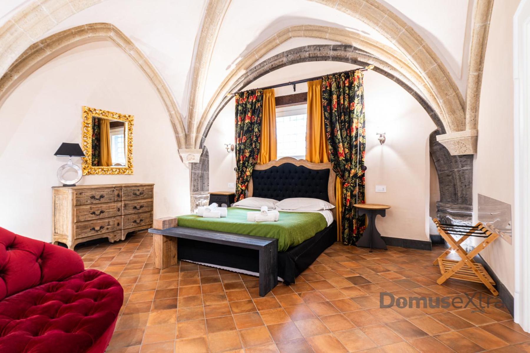 Piazza San Domenico Suite By Domusextra Неаполь Екстер'єр фото
